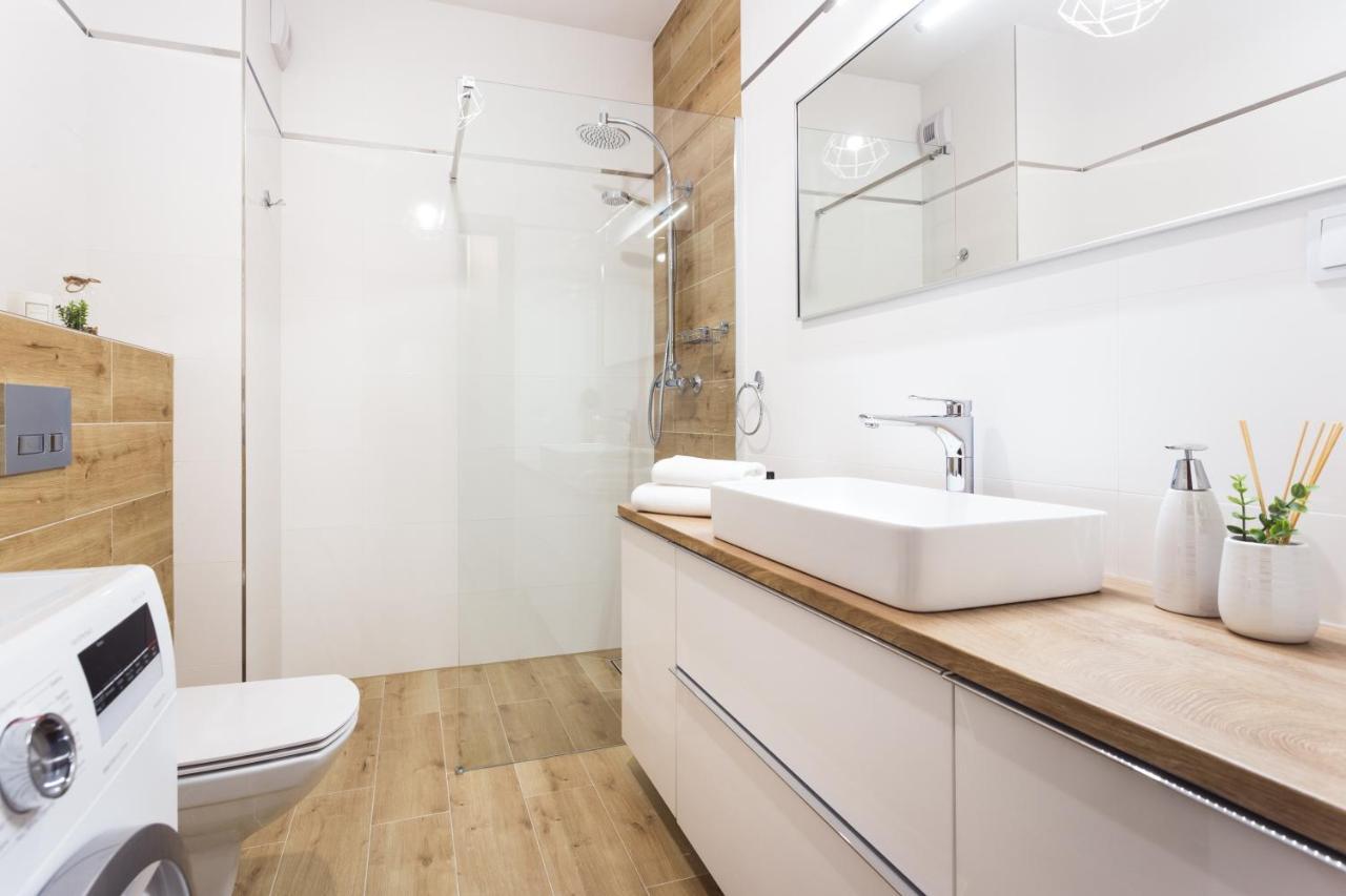 City Of The Kings - Wolf Apartment Krakow Dış mekan fotoğraf
