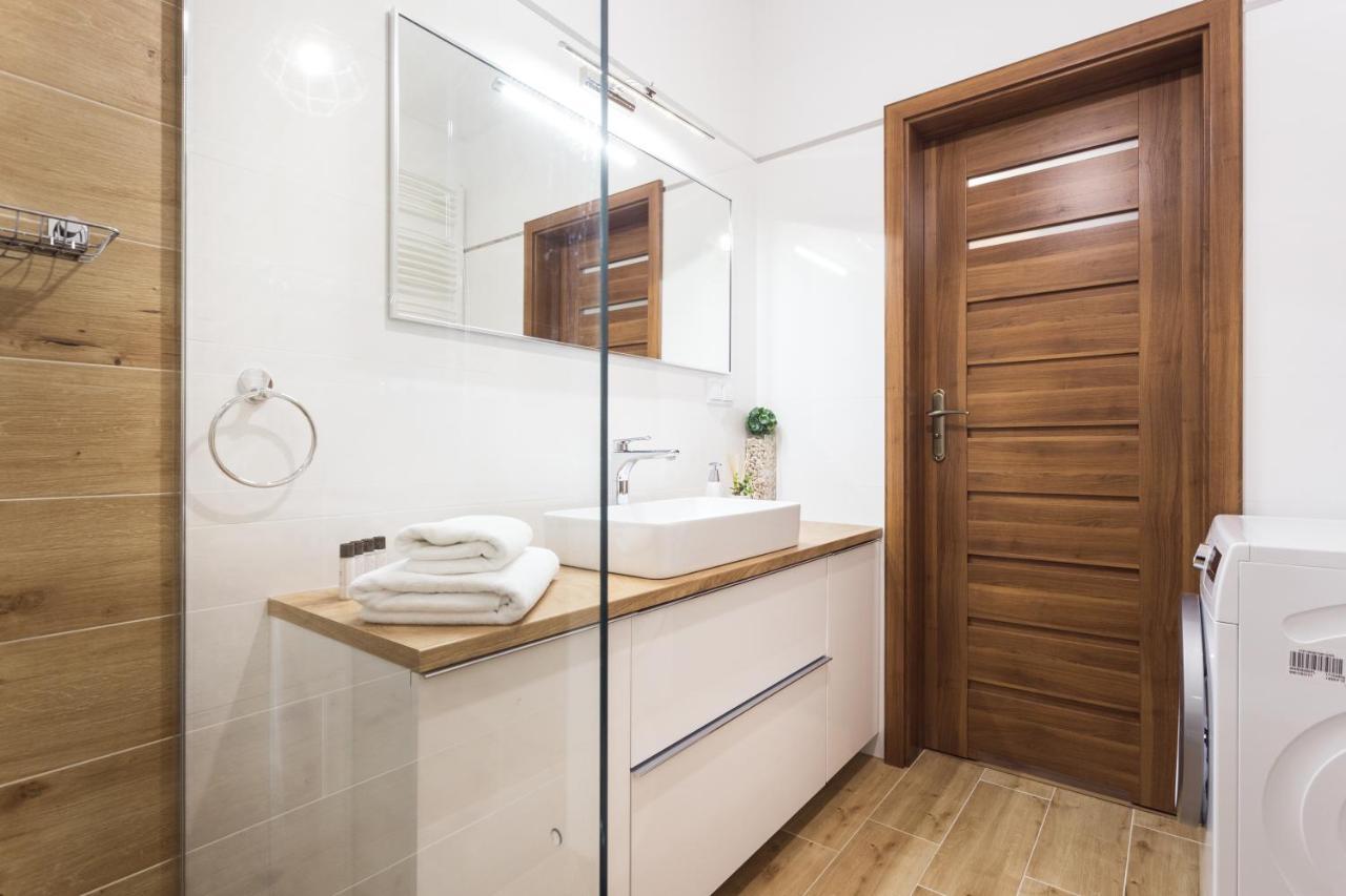 City Of The Kings - Wolf Apartment Krakow Dış mekan fotoğraf